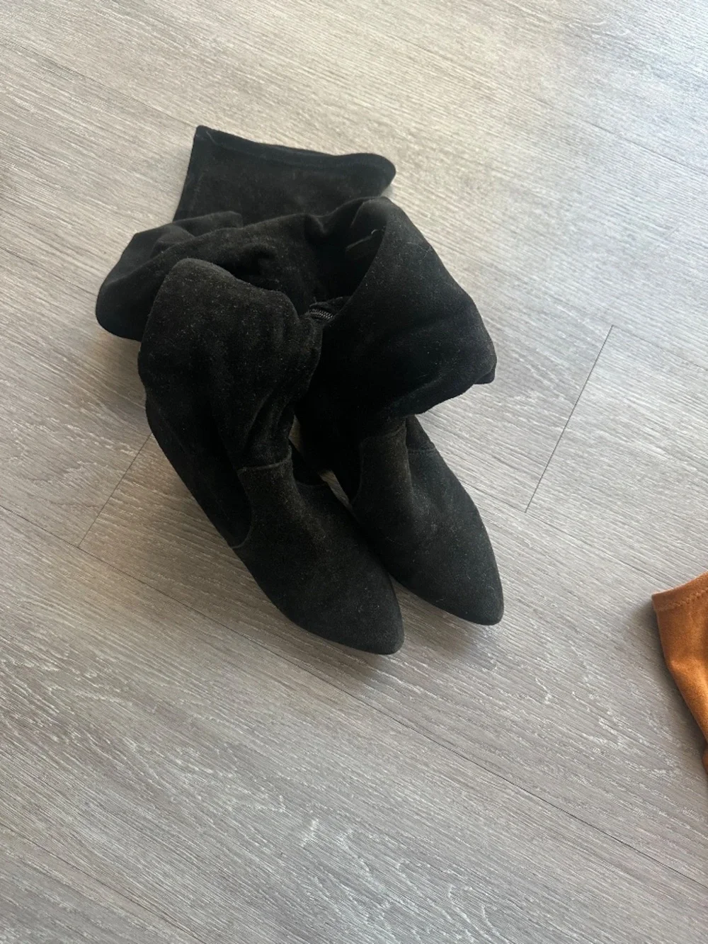 BUNDLE Goodnight Macaroon Marlo Boots size 5